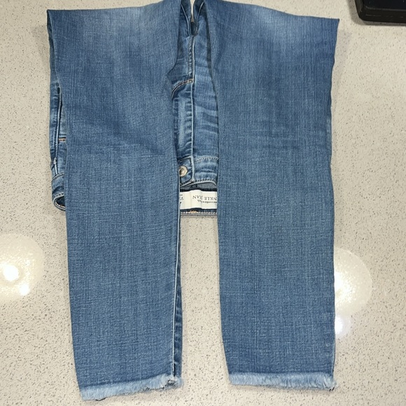 Abercrombie & Fitch ankle Jean size 4 waist 27 length 2 - Picture 4 of 5